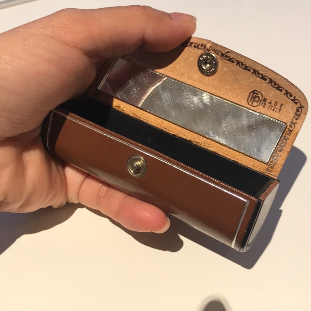 *B2G1FREE* Italian Leather - Lipstick Case 💄 - Picture 3 of 3